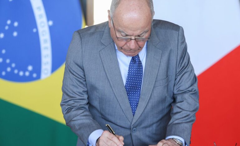 Itamaraty alerta para risco de EUA usar força militar no Brasil