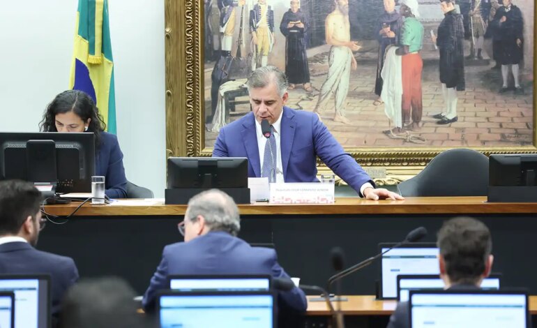 ccj-da-camara-aprova-fim-da-aposentadoria-como-punicao-para-juizes