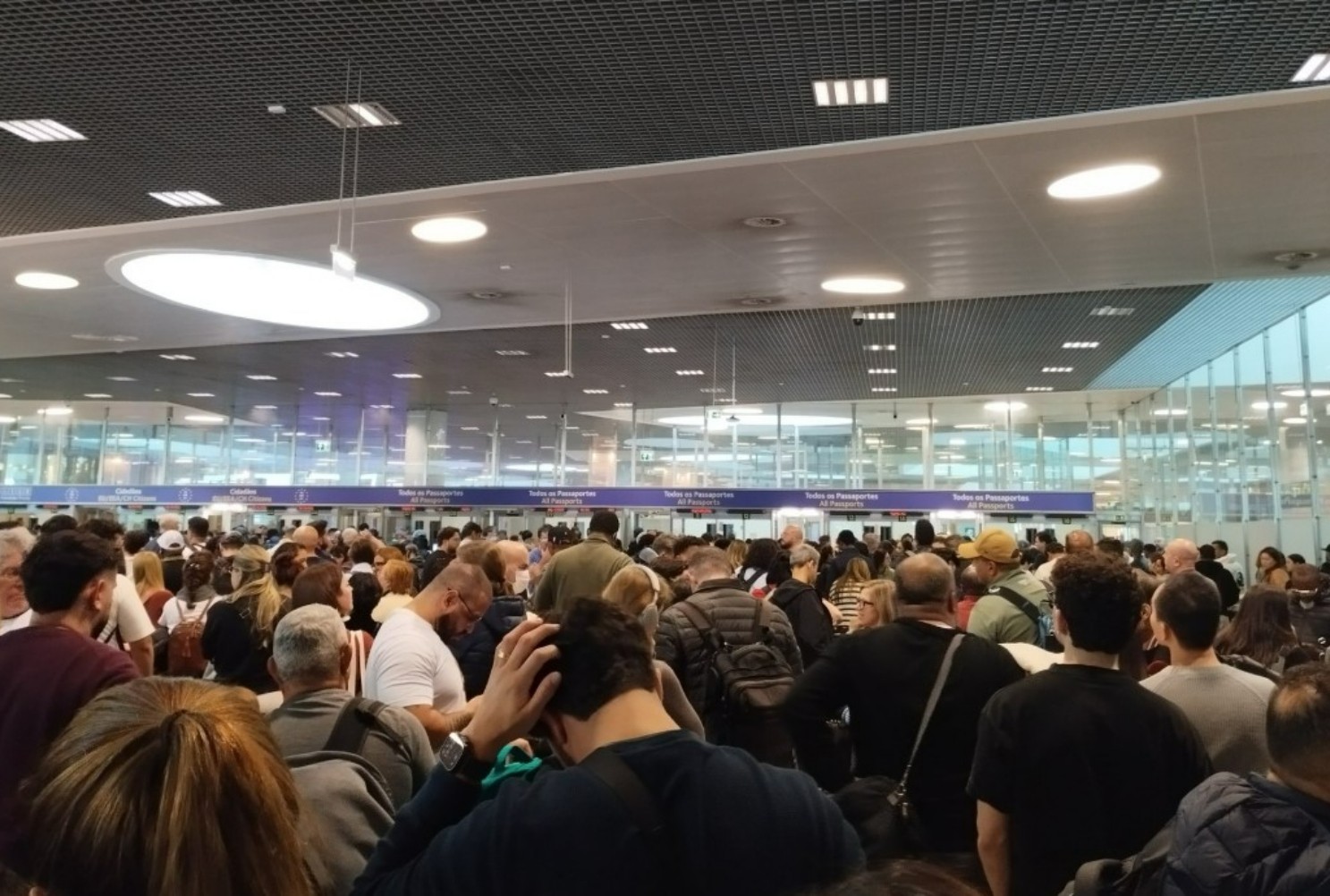 novo-controle-de-passaportes-provoca-filas-em-aeroportos-da-europa-|-g1