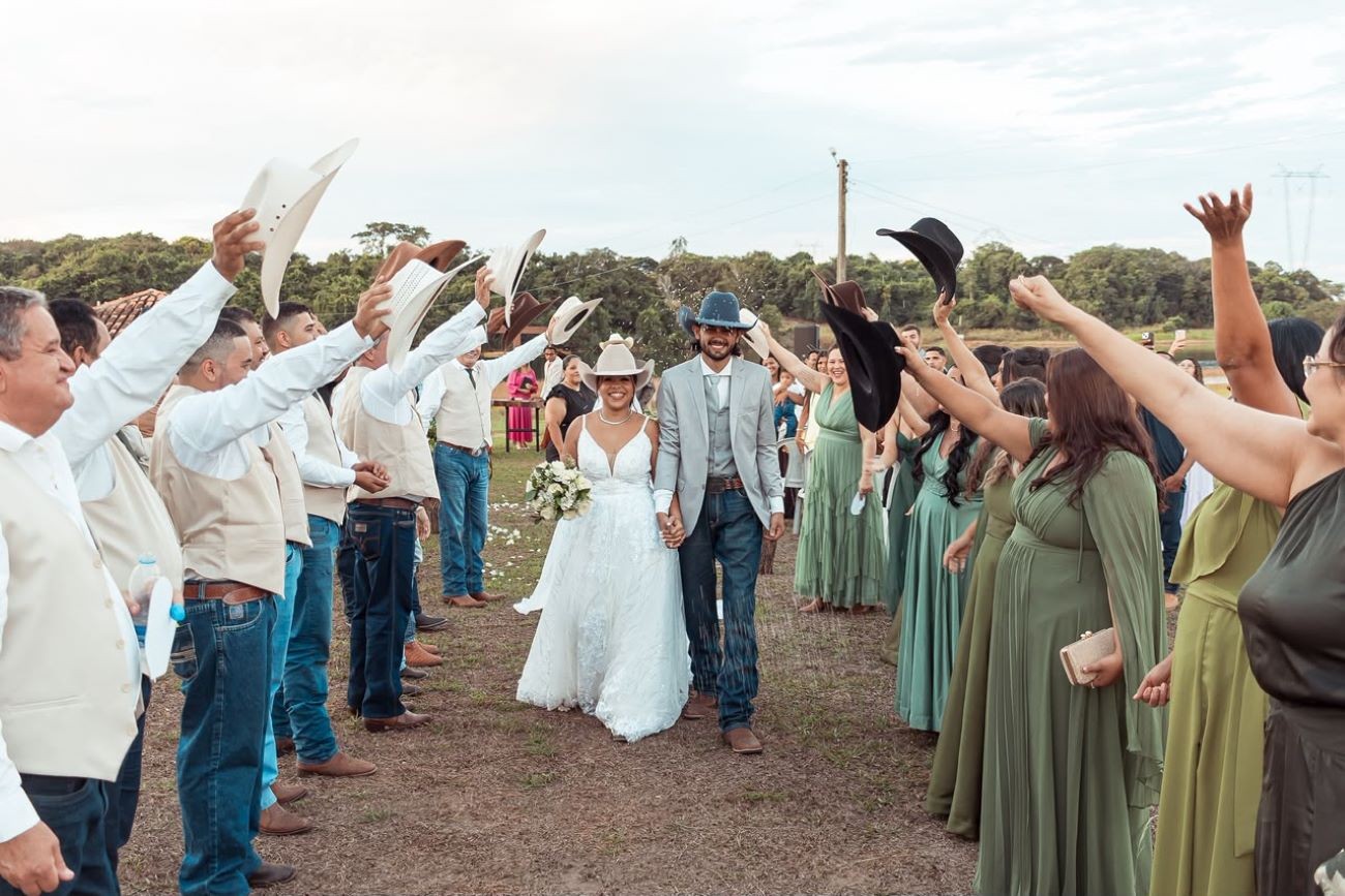 casal-viraliza-com-pedido-surpresa-e-casamento-country-no-tocantins-|-g1