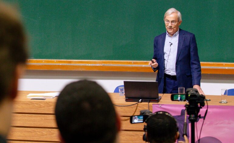 nobel-da-economia-diz-que-impacto-da-ia-no-emprego-e-superestimado