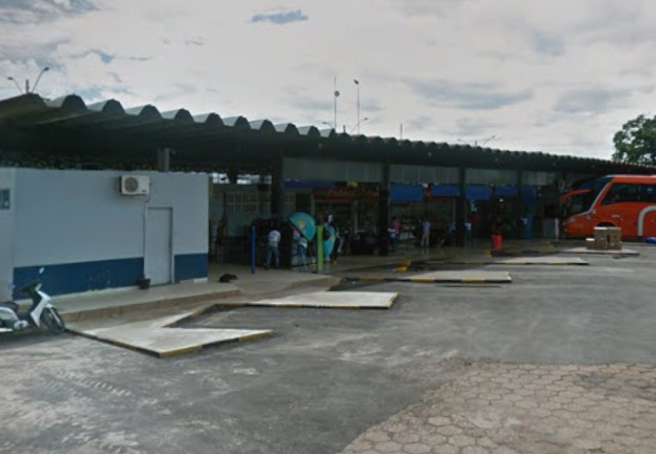 policial-leva-facada-nas-costas-apos-desentendimento-em-rodoviaria-|-g1