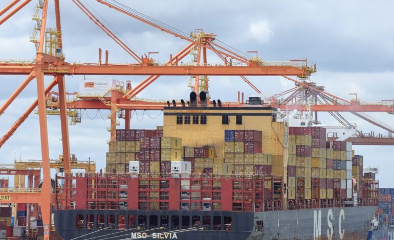 balanca-comercial-de-julho-tem-superavit-de-us$-7-bilhoes