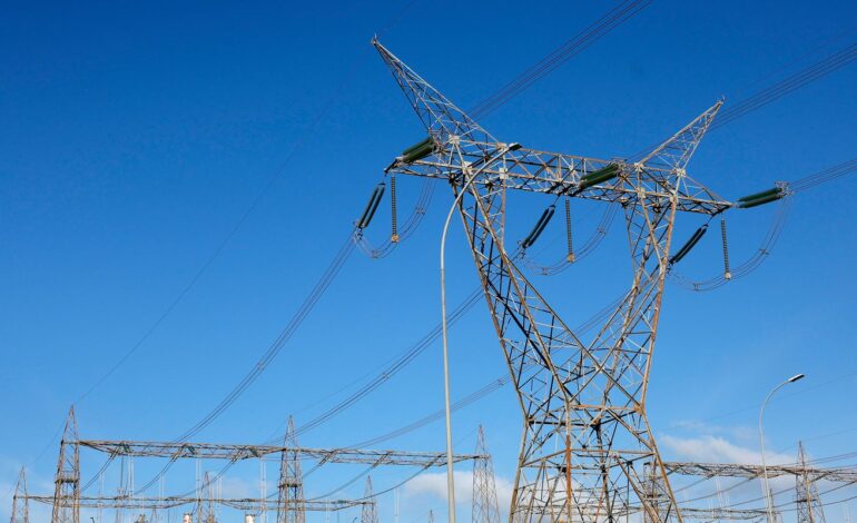 consumidores-poderao-escolher-fornecedores-de-energia-a-partir-de-2027