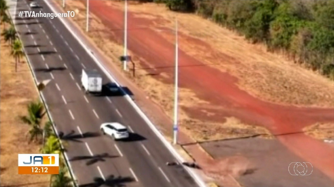 drone-flagra-motociclista-caindo-apos-tentar-fazer-gato-em-avenida-|-g1