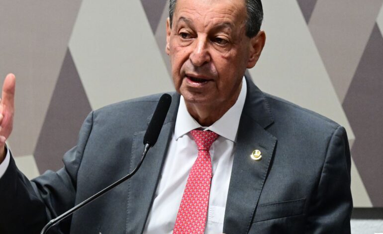relator-da-ccj-rejeita-emendas-da-oposicao-que-buscavam-manter-6×1