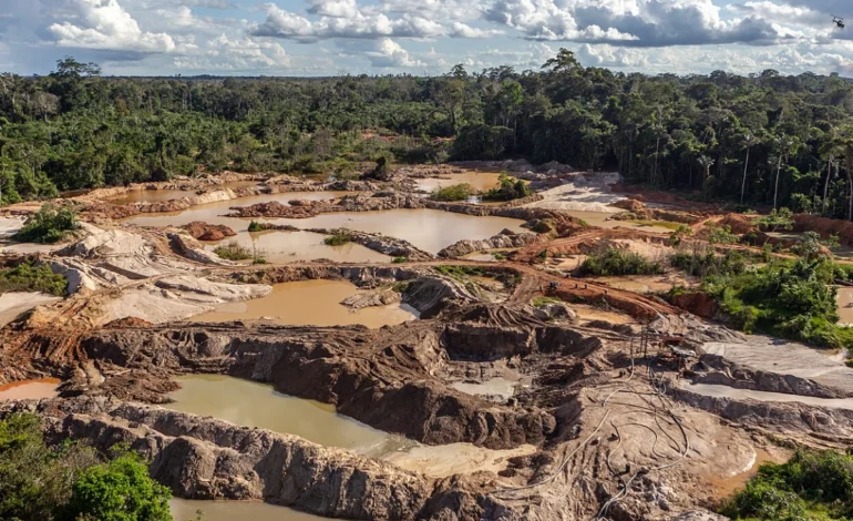 crime-organizado-e-desmatamento-na-amazonia-seguem-rastro-do-garimpo-ilegal-–-climainfo
