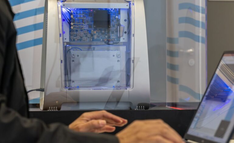 novo-computador-quantico-educacional-passa-a-ser-usado-no-senai