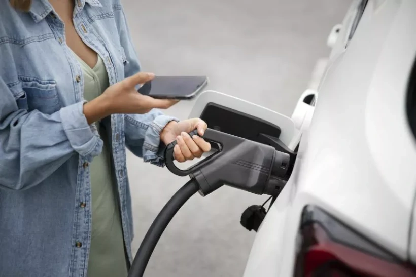 brasil-caminha-para-atingir-marca-de-1-milhao-de-carros-eletrificados-–-climainfo