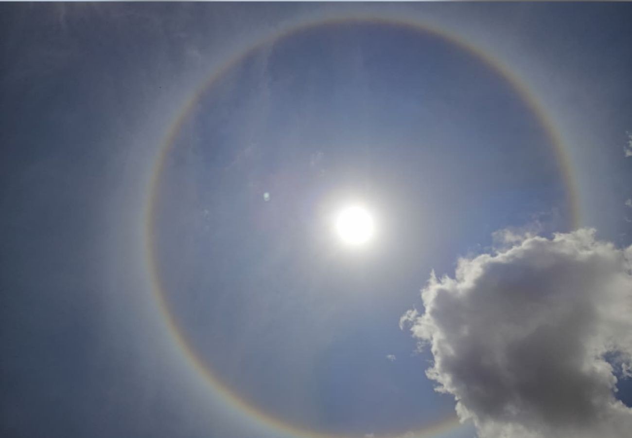 anel-colorido-ao-redor-do-sol-chama-atencao-no-interior-do-to;-entenda-|-g1