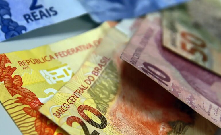 juros-para-familias-sobem-em-agosto-e-inadimplencia-chega-a-6%