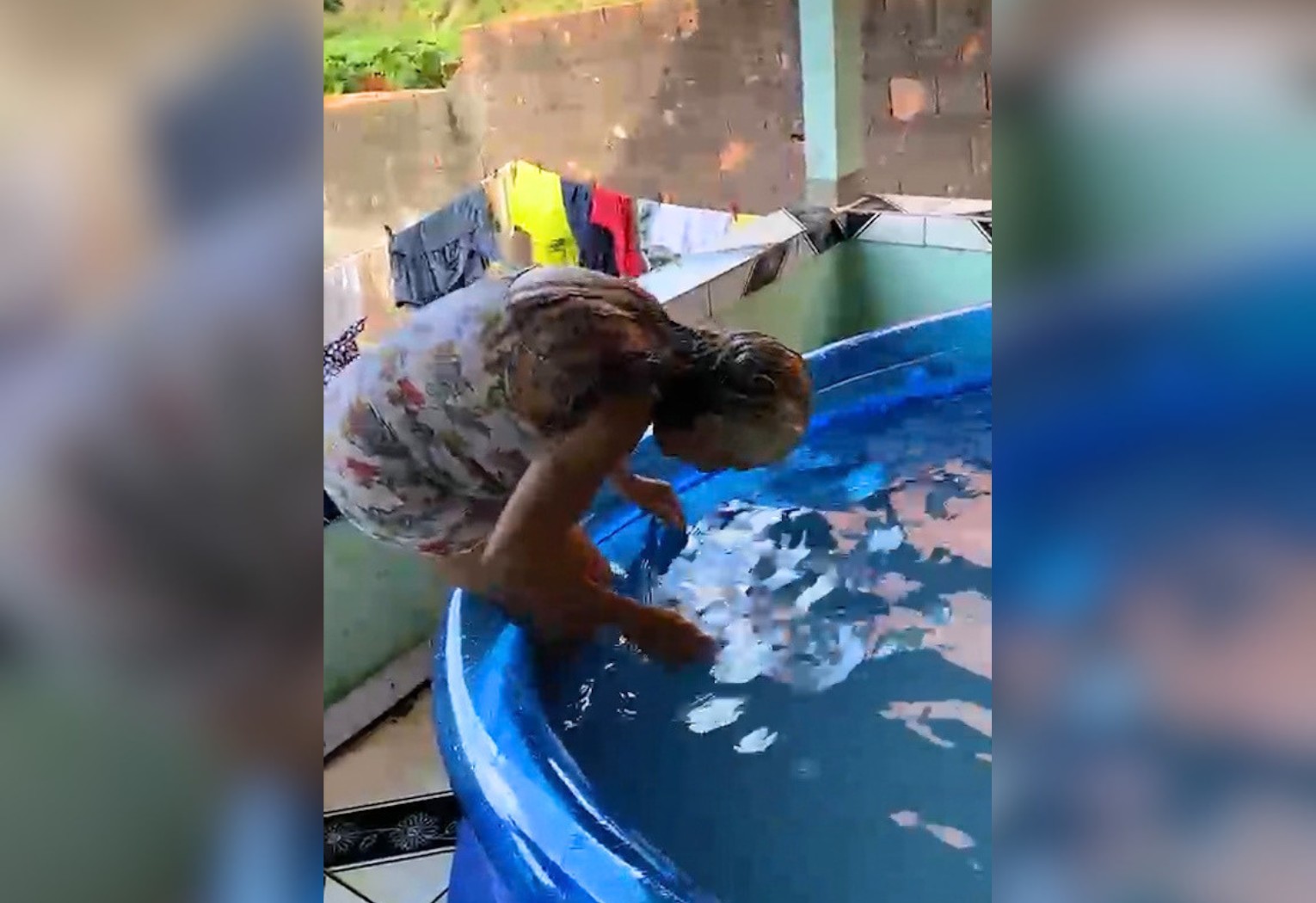 vovo-de-68-anos-viraliza-ao-dar-cambalhota-em-piscina;-video-|-g1