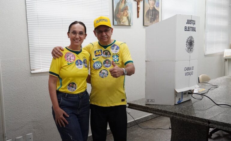 Eli Borges (Republicanos) vota em Palmas | G1
