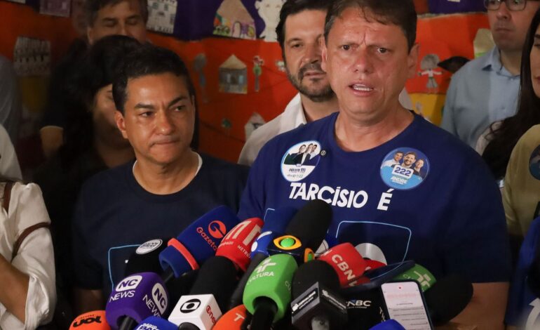 Reeleito em SP, Tarcísio promete mais entregas para o próximo mandato