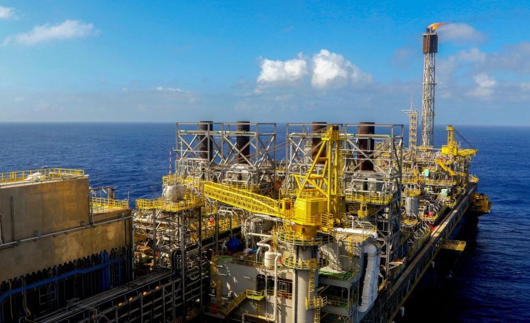 ANP espera leiloar mais de 320 blocos de petróleo nesta quarta