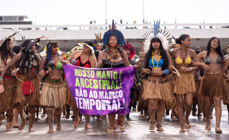 Muita soja e demarcação zero: os planos de Flávio Bolsonaro para Terras Indígenas – ClimaInfo