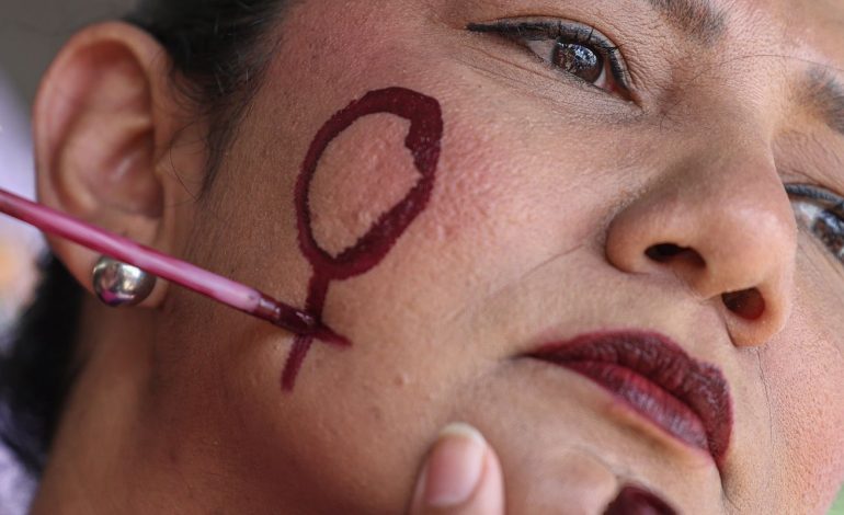 aumentam-agressoes-politicas-em-mes-de-luta-contra-violencia-a-mulher