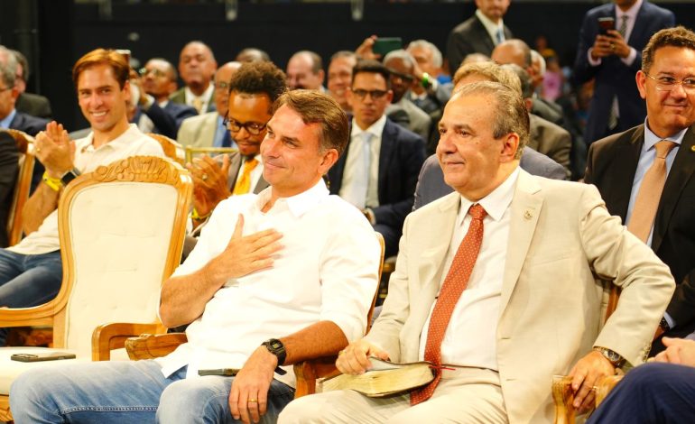 flavio-passa-domingo-reunido-com-prefeitos-e-vereadores-de-sao-paulo