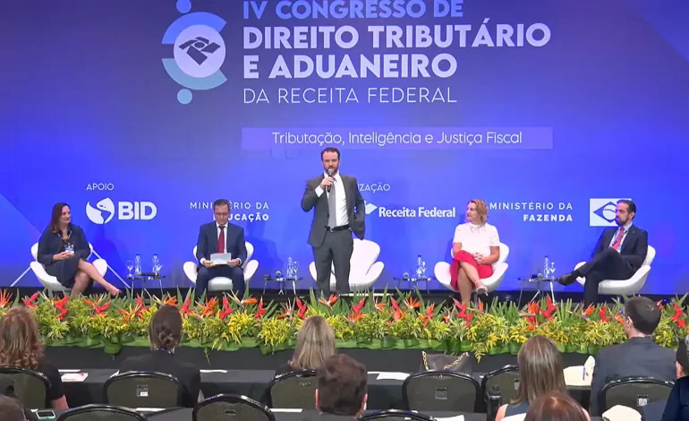 durigan-defende-receita-como-plataforma-de-inteligencia-do-estado
