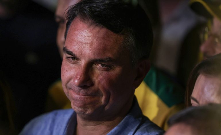 imprensa-internacional-repercute-fuga-de-flavio-bolsonaro-do-brasil