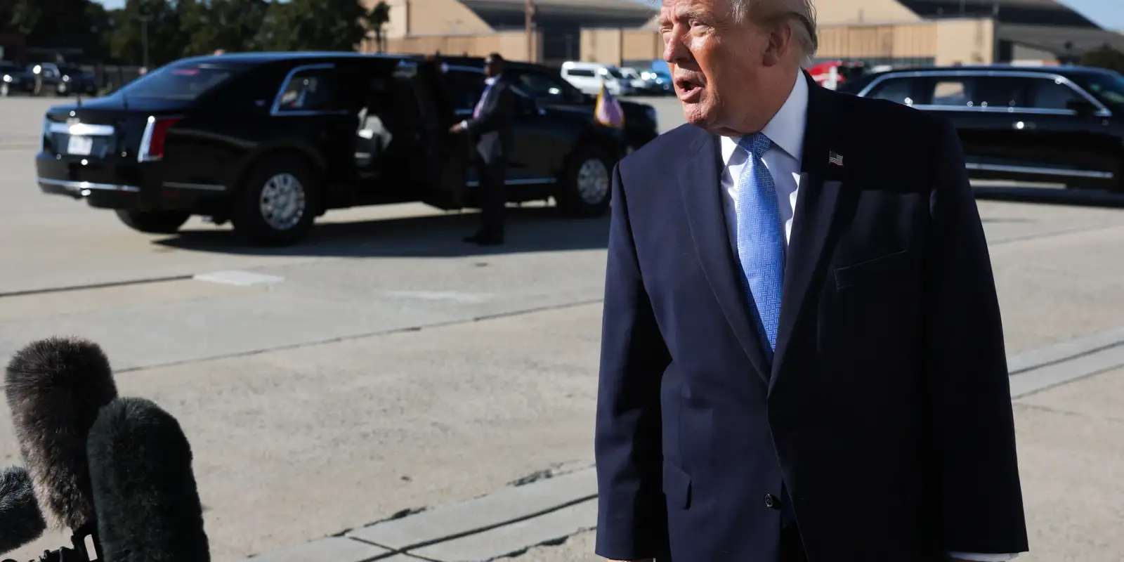 Trump diz que não vai se “envolver”, após carta de Flávio Bolsonaro