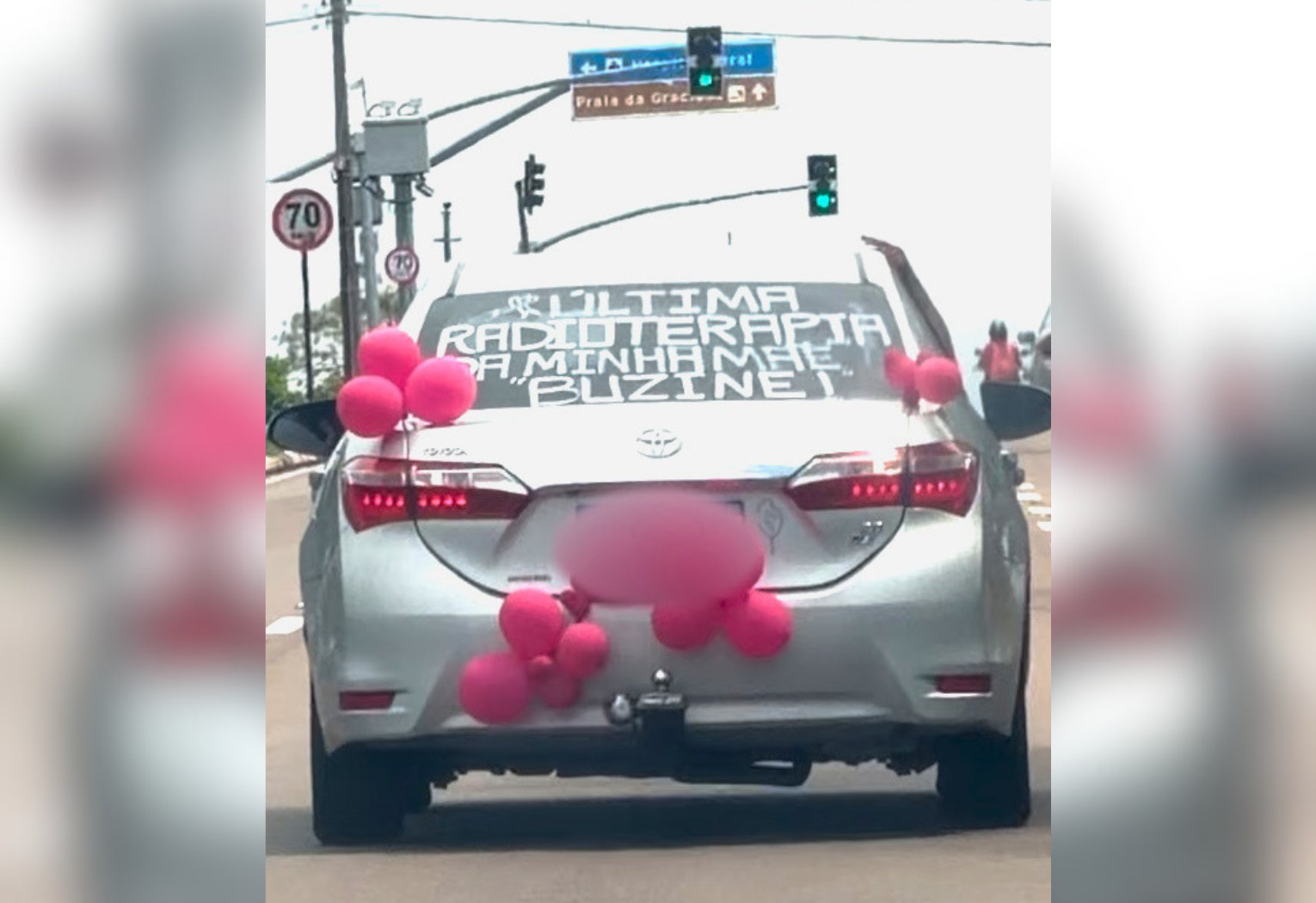 Vídeo de carro indo para última sessão de radioterapia emociona no TO | G1