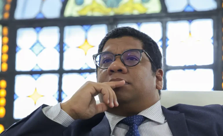 Risco de invasão de Cuba pelos EUA é real, avalia embaixador