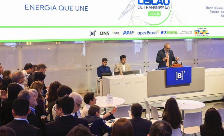 com-muita-disputa,-aneel-leiloou-oito-lotes-de-transmissao-de-energia