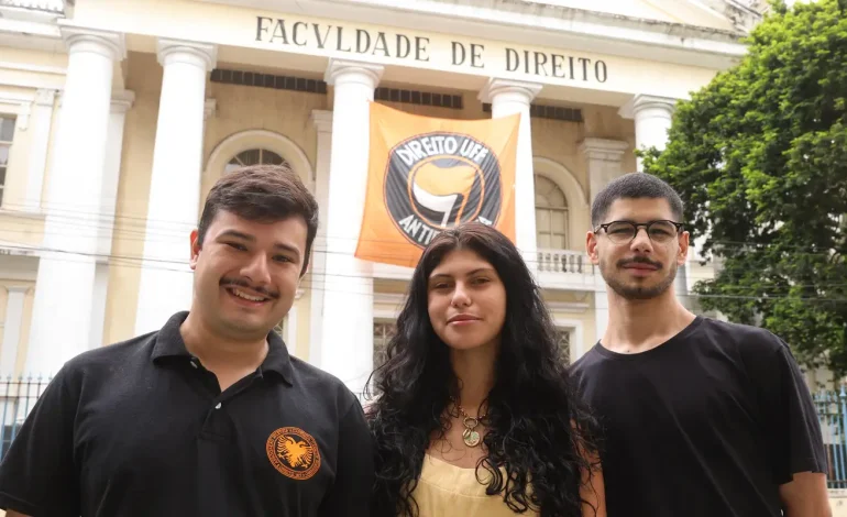 Ato de estudantes da UFF deu pontapé em mobilização por virada de Lula